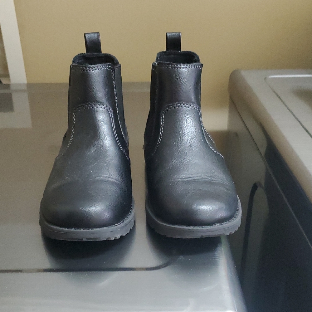 Old Navy Kids Black Leather Boots
